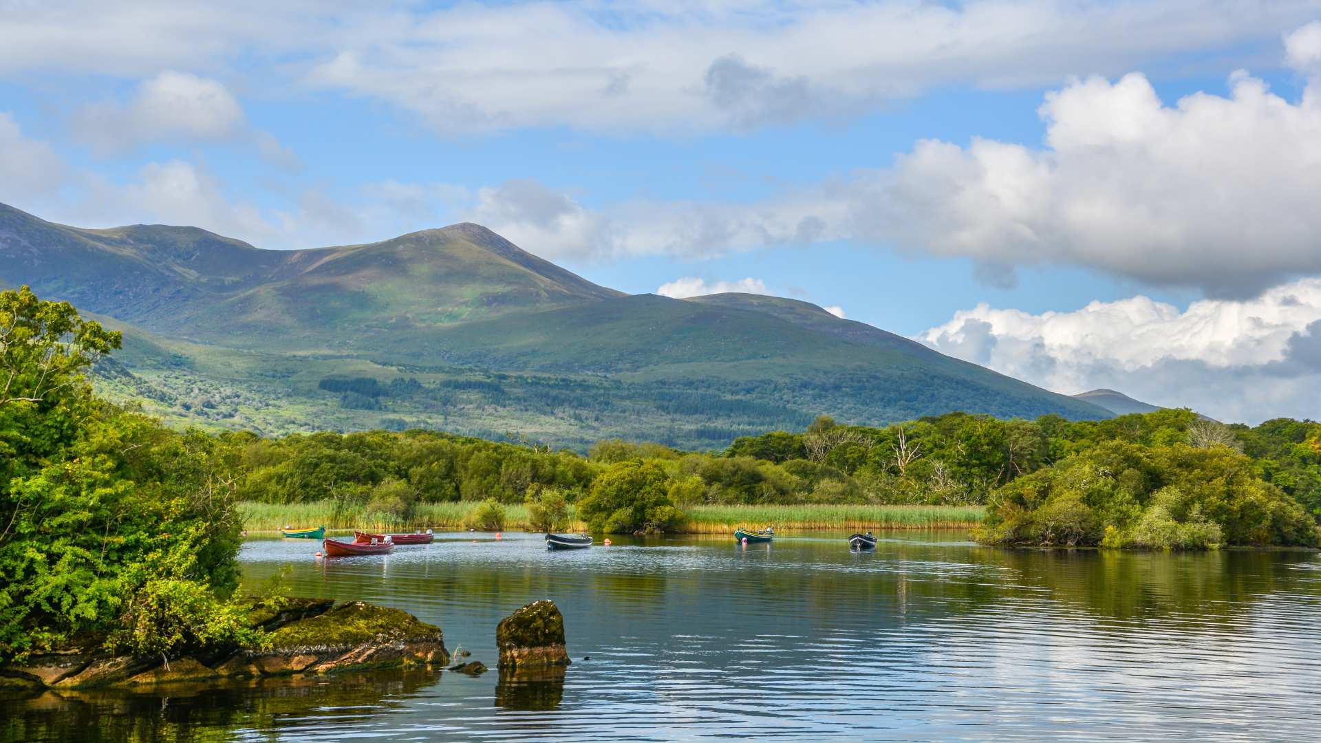 Best photo hikes in Ireland – scenic coastal trail