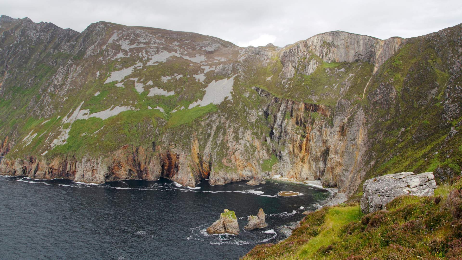 top natural beauties in Ireland - a cliff in Ireland
